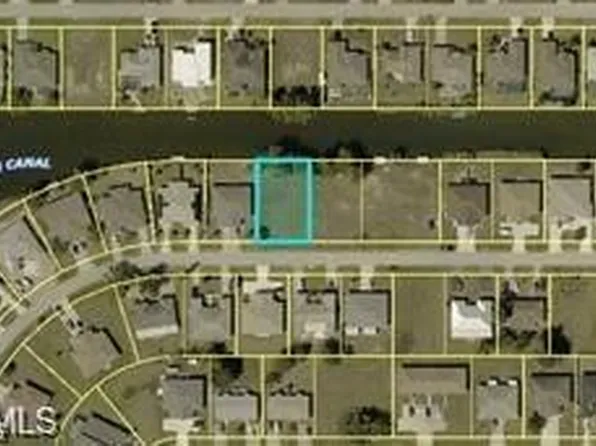 527 SE 4th Ter, Cape Coral, FL 33990