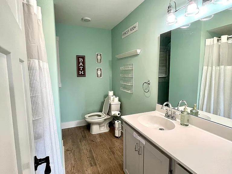 Main Bathroom