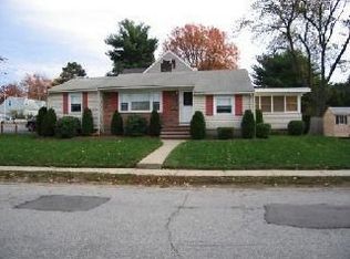 2 Magnolia Ter, Stoneham, MA 02180