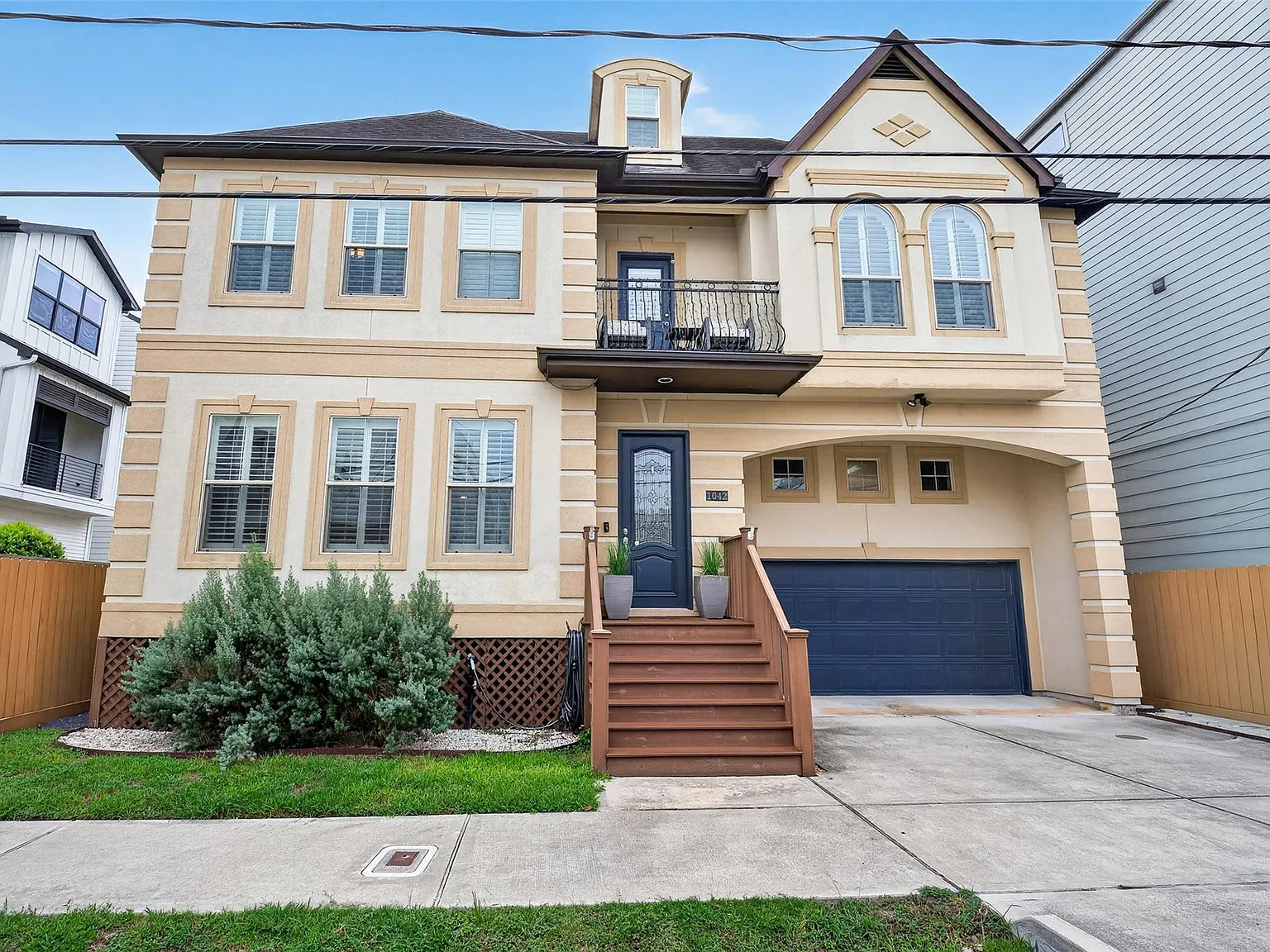 5 bed, 4.0 bath, 3501 sqft, $6,500 — Photo 3