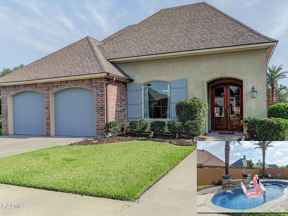 1st image of 104 Brookhollow Dr