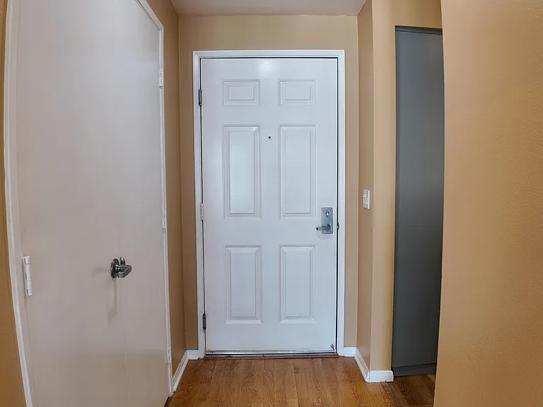 655 Columbia St #313 — Photo 10