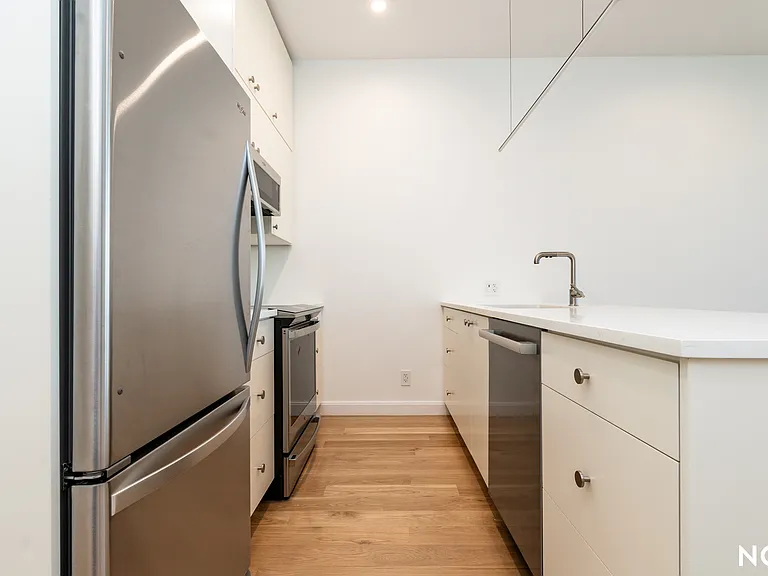 166 Eckford St #3 — Photo 12