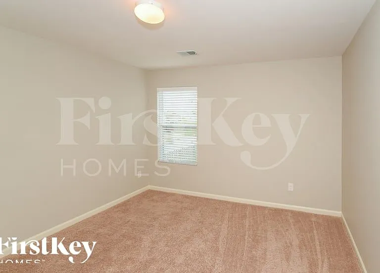 166 Rosegate Dr — Photo 8