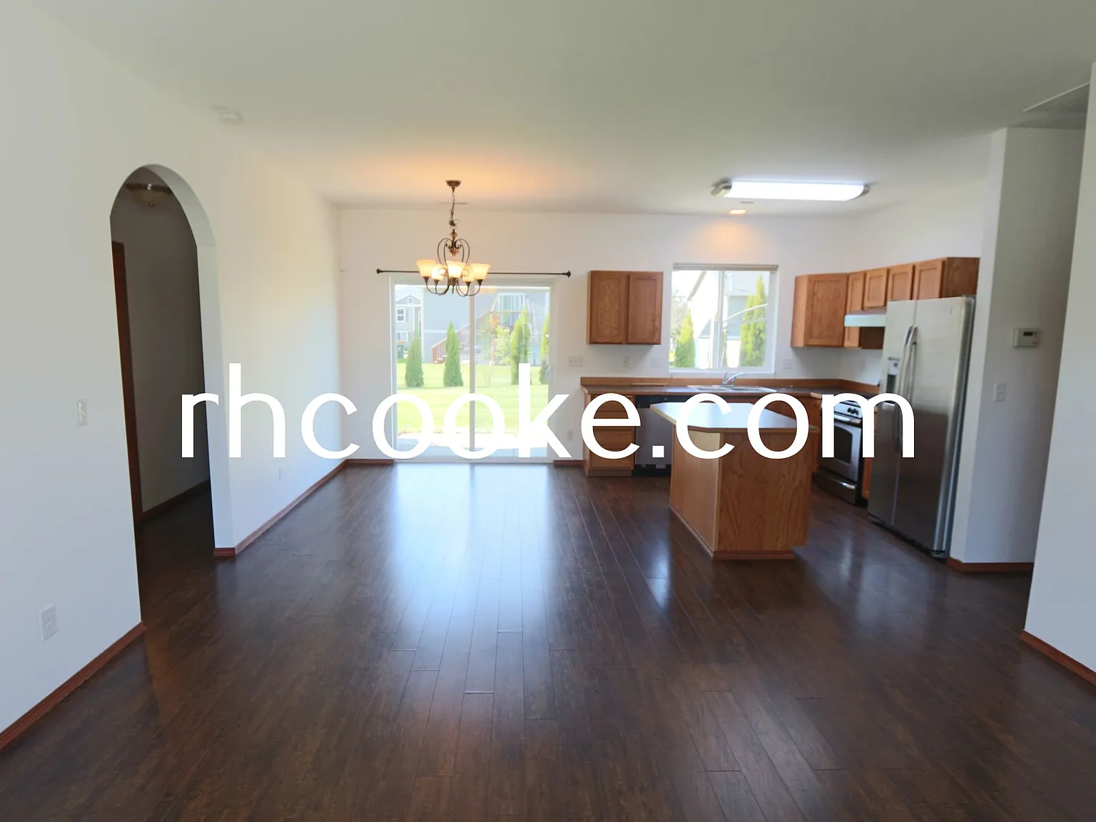 3 bed, 1177 sqft, $2,150 — Photo 3
