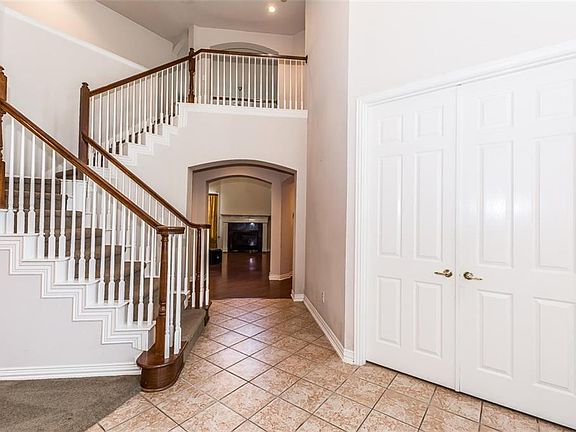 3rd image of 4423 Kelly Dr