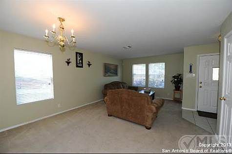 4th image of 10806 Hillsdale Loop
