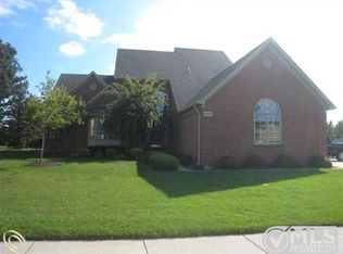 49474 Shenandoah Dr, Macomb, MI 48044