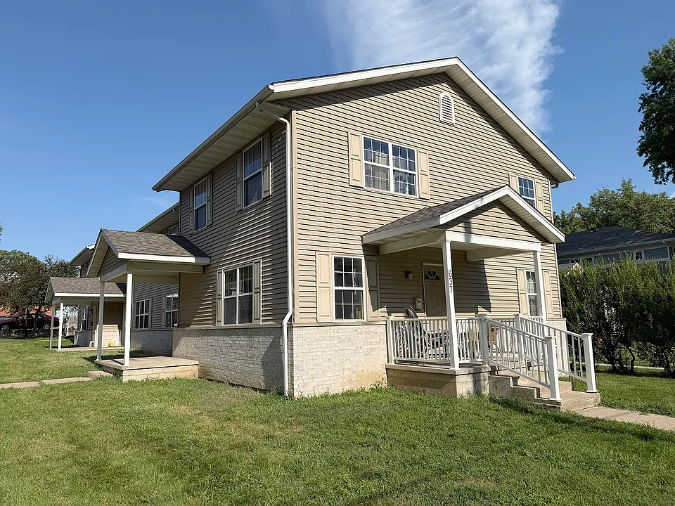 637 S Lucas St #3