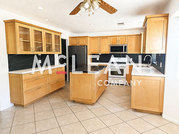 3rd image of 3055 E San Juan Rd