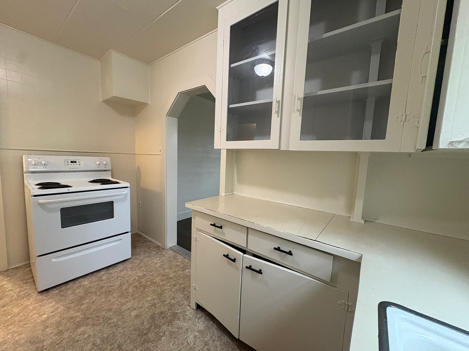 1 bed, 700 sqft, $1,150 — Photo 3