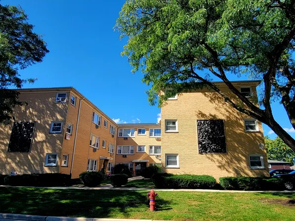 3810 Ruby St APT 2W, Schiller Park, IL 60176