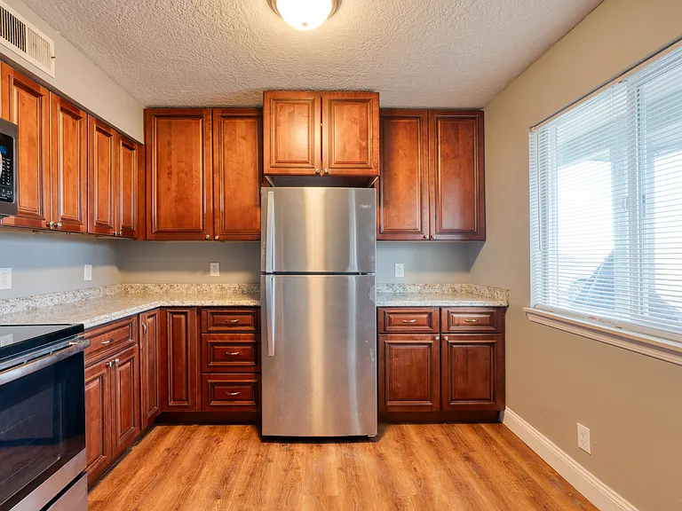 11912 Indian School Rd NE #6 — Photo 2