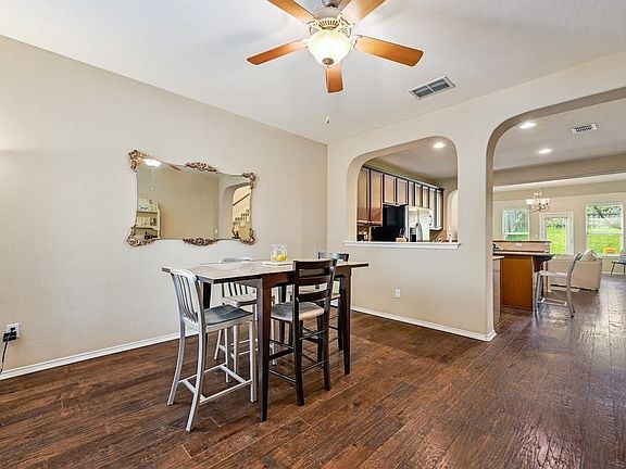 3rd image of 1201 Salem Park Ct