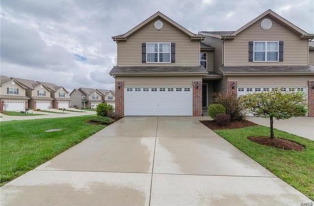 1st image of 871 Foxgrove Dr