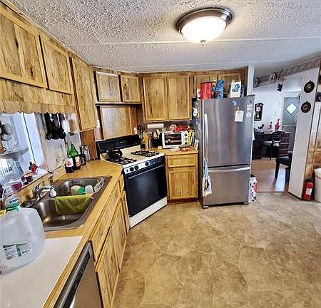 4th image of 3027 Ardmore Way