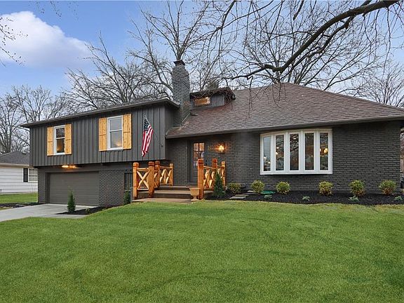 3rd image of 10332 Cherokee Ln