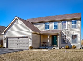 1910 Beachview Rd, Hampshire, IL 60140