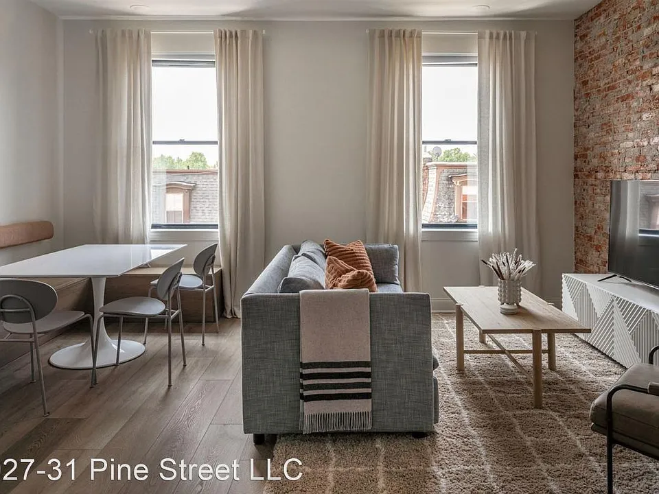 Luxury On Pine