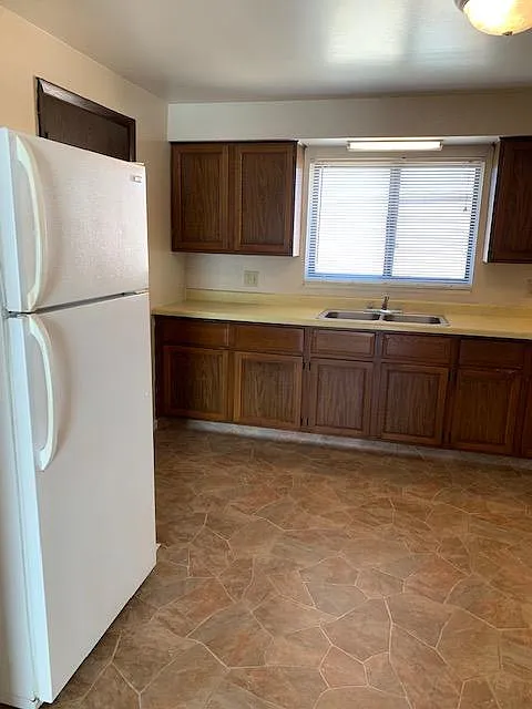 2 bed, $1,200 — Photo 2