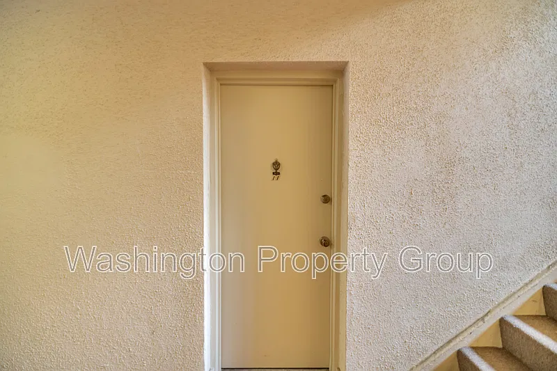 3009 Southern Ave — Photo 4