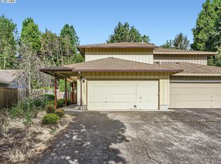 7905 SW Skyhar Dr, Portland, OR 97223