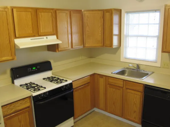 Crystal Village Apartments, 3 Commonwealth Ave #A-12, Attleboro, MA 02703