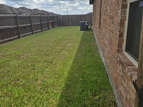 4th image of 4414 Santee Dr #A