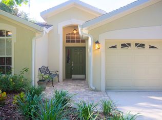 6233 Gannetdale Dr, Lithia, FL 33547