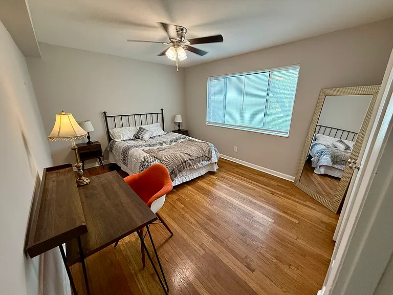 1570 Memorial Dr SE #16B — Photo 3