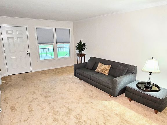 3rd image of 240 Westfield Dr