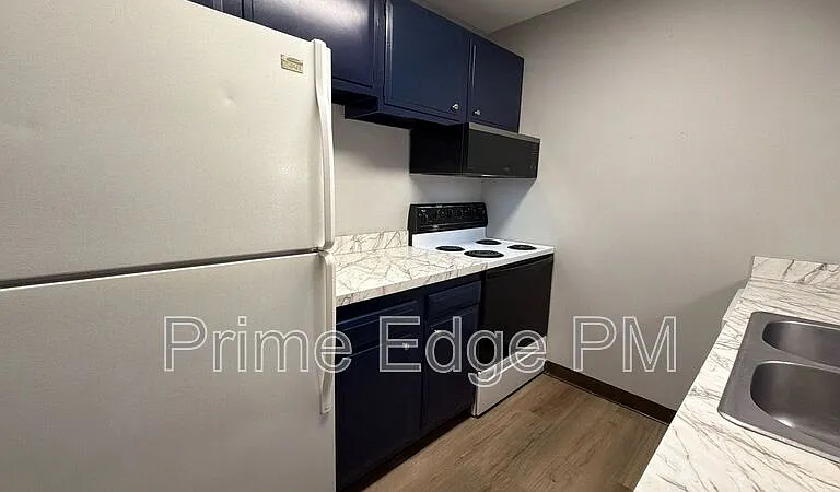 1109 N 28th St #6 — Photo 9
