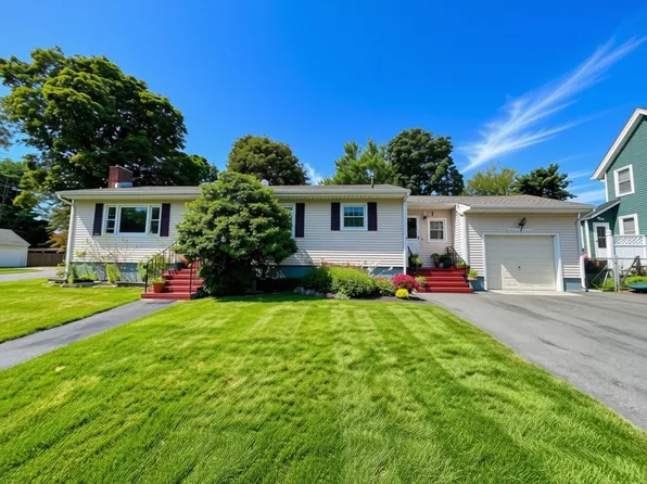 24 Woodland St, Lawrence, MA 01841