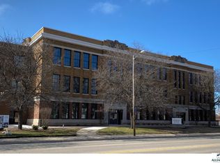 215 N Webster Ave, Green Bay, WI 54301