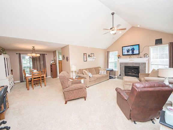 4th image of 79 Maygold St