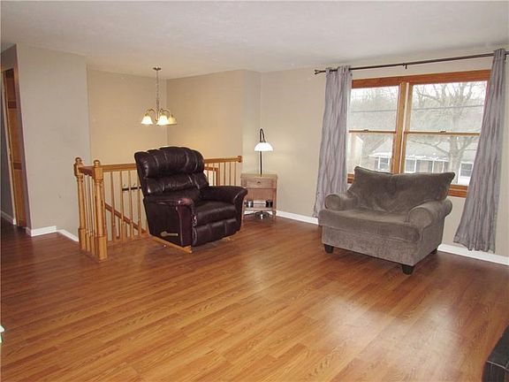 5th image of 522 Malabar Dr