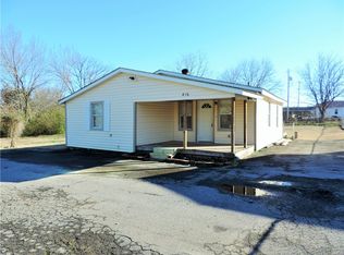 416 NE 3rd St, Spiro, OK 74959