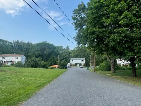 4-4 Crestwood Ln #7, Acton, MA 01720