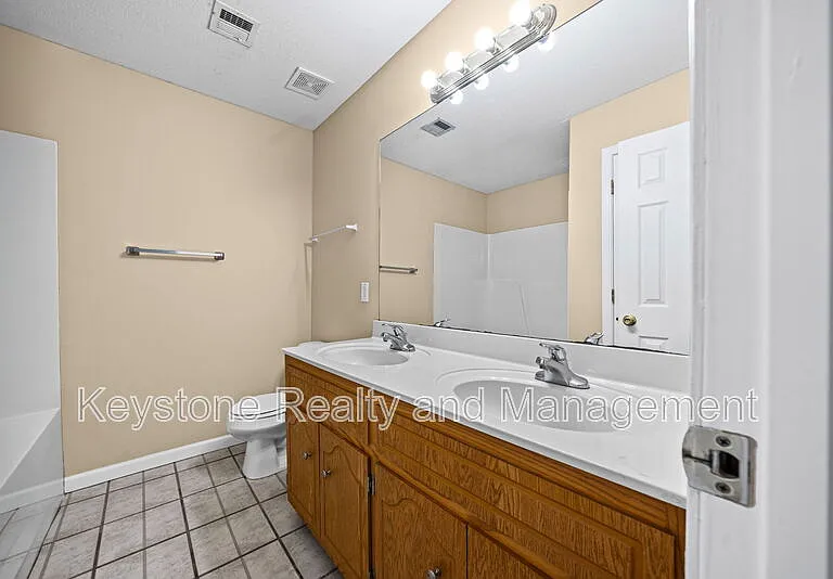 3285 Tower Dr #A — Photo 14