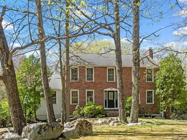 3 Ellsworth Rd, Andover, MA 01810