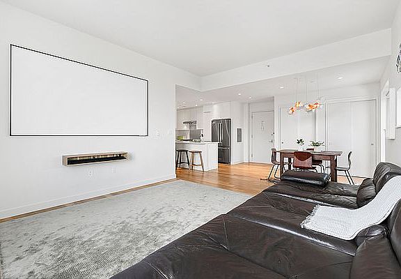 5th image of 8 Vanderbilt Ave #12F