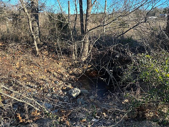 2nd image of 1739 County Road 54