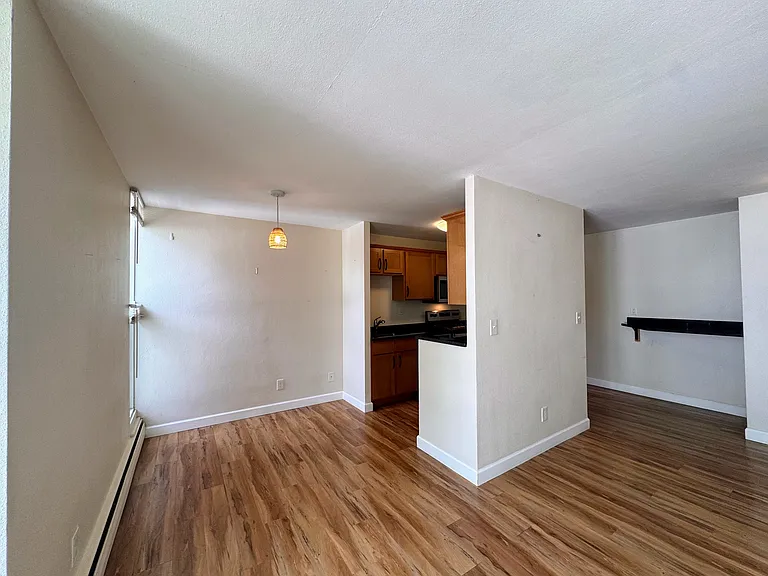405 6th Ave SE #309 — Photo 11