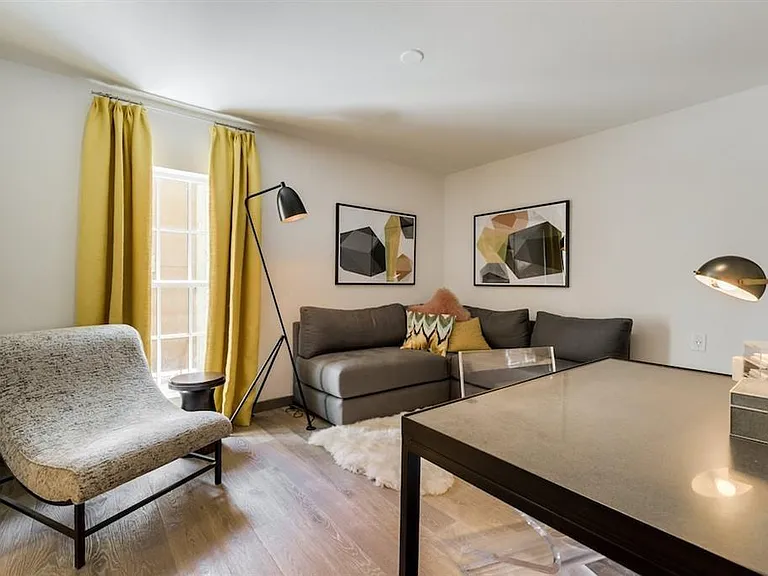 1410 Hyde Park Blvd #101 — Photo 27