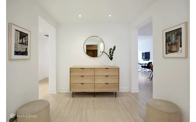 Sold by Douglas Elliman | media 24