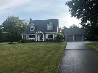 610 Crestwood Dr, Bloomsburg, PA 17815