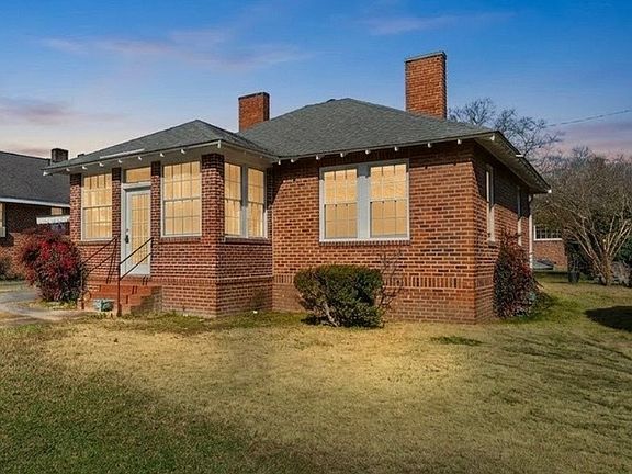 2nd image of 14 Green St NE