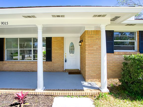3rd image of 9015 SOUTHWARK Drive N