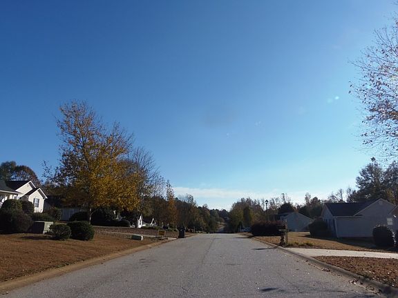 5th image of 225 Augustine Dr