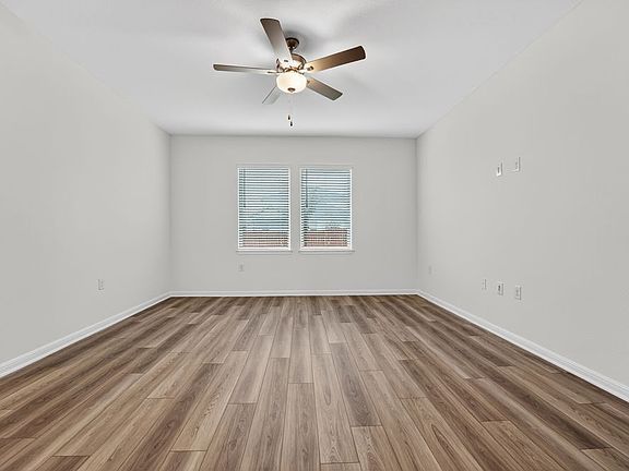 4th image of 1513 Alana Falls Ave